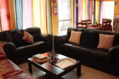 Image de Full house for 14 guests. A/C, Tv, Wi-Fi, kitchen, dining and living room. Near beaches and downtown