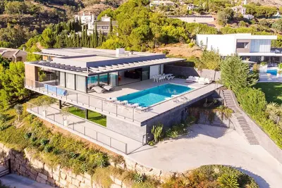Image de Exquisite Costa Del Sol Villa | 4 Bedrooms | Villa Sereno Vista | Panoramic Sea & Mountain Views | Gym & Snooker Table
