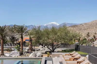 Image de Luxury Desert Estate / 6br, 2 Pools, 14-Person Hot Tub, Stunning Views