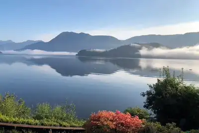 Image de Among the most idyllic mountain and ocean-front views on earth. Literally.
