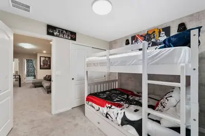 Image de 5bd Sleeps 14 Mickey Home with Arcade Pool and Bbq