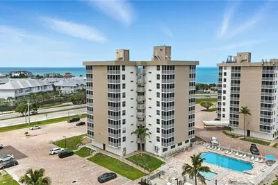 Image de Turtle Coastal Vibe Bonita Beach & Tennis 1-bed condo - Close to Lovers Key 308