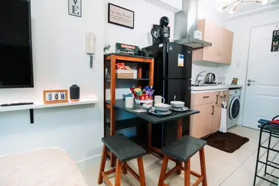 Image de Cozy Studio w/ Balcony, Ps4, Free pool access, baby friendly