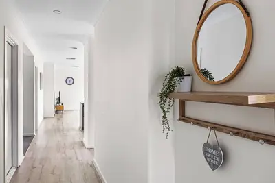 Image de Discover a blissful modern home