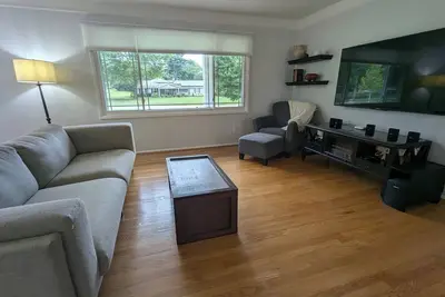 Image de Spacious and Peaceful 3-Bedroom House in Cincinnati