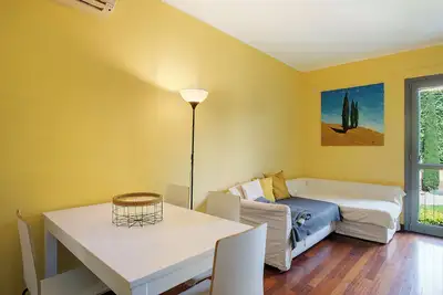 Image de Appartement \"Appartamento Nuovo - Lucca\" avec jardin privé, Wi-Fi et climatisation