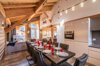 Image de Etoile  - Appartement 5 chambres, 4 salles d'eau au coeur de Morzine