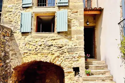 Image de Charming stone house on the borders of Provence and moments from Uzes