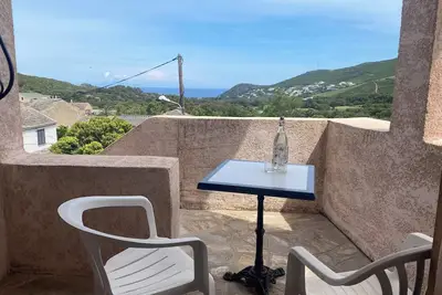 Image de Maison dans un village pittoresque, vue mer et montagne