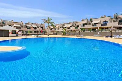 Image de Bel appartement pour 4 personnes avec Wifi, piscine, Tv, terrasse et parking