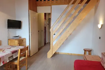 Image de Appartement cosy près des pistes avec balcon et Tv