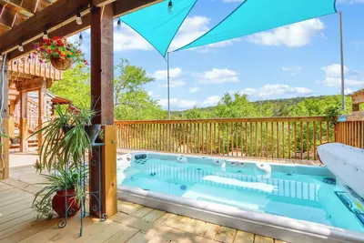 Creekside Vista Escape - Lodge