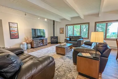 Image de Lucie's Loft - Grand Marais, Mn - Cascade Vacation Rentals