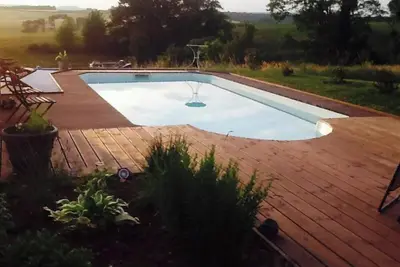 Image de Homerez - Maison charmante à Châteney avec piscine partagée