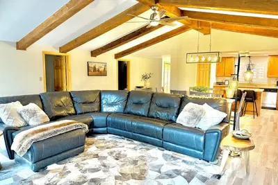 Image de Family friendly home in golf course community near Monte Verde lake.