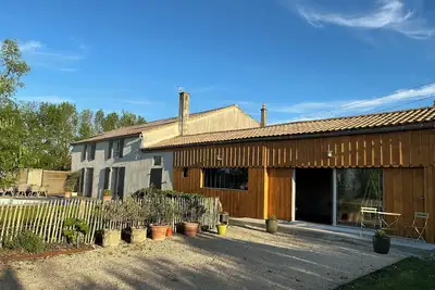 Image de Gite de charme piscine chauffée - jacuzzi - Marais Poitevin