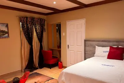Image de Cozy 2 Bed Room Apartment 5min from Or Tambo International Airport
