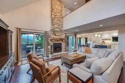 Image de River Rock Retreat Lake Views and Dock