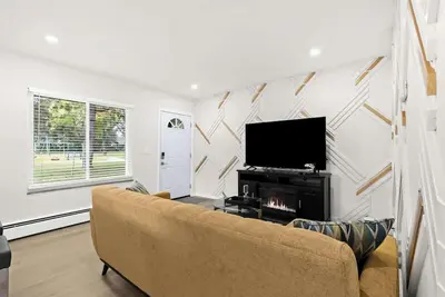 Image de Pet Friendly Stylish 2bd Apt overlooking park