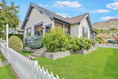 Image de Firerock Couples cottage - Charming w/huge beach!
