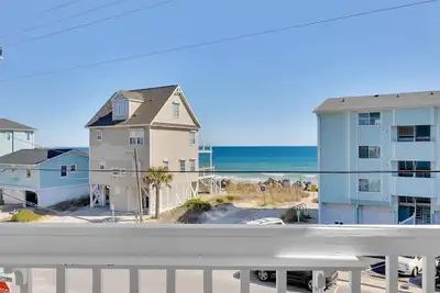 Image de 2nd Floor Condo with Direct Ocean View.