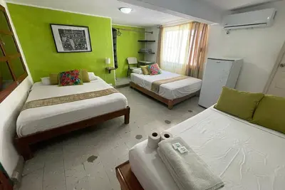 Image de Private room for 5 people. A/C, Tv, Wi-Fi, minibar, kitchen and living. Downtown | Isla Mujeres #2