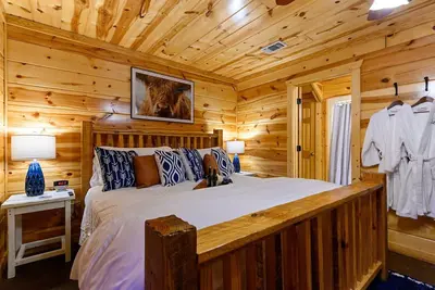 Image de Bison Boot Lodge & Tipi - Hot Tub - Fireplace