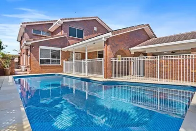 Image de Spacious Family Oasis 5bd Waterfront Pool
