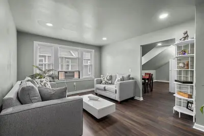 Image de Cozy &  New \/ 3 Bedroom Apartment \/ Free Cancellation \/ Free Wifi &Parking