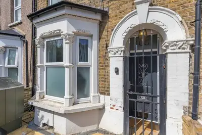 Image de Charming 5 Bed - Leytonstone E11