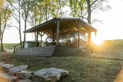 Image de Secluded Airstream Stay on Ranch