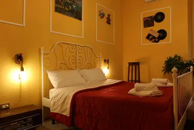 Image de Apartment for families and friends, near the station in the center of Naples