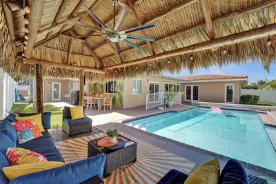 Image de Beach & Fun: Heated Pool, Tiki Hut, Fire Pit, Bikes