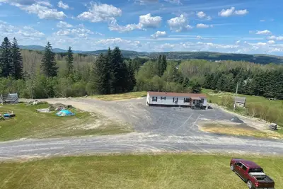 Image de Cozy 2-bedroom mobile home in charming Madawaska with Ac, WiFi