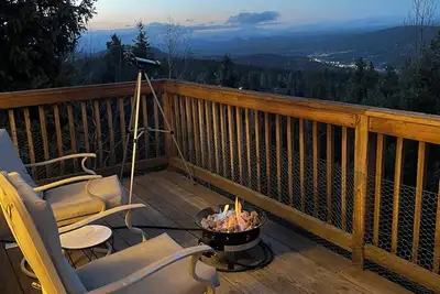 Image de Hummingbird Point is a spacious mountainside house in Woodland Park Colorado