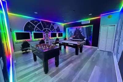 Image de 8br Villa w/ Private Pool, Game Room, Media Room, Themed Bedrooms – Near Disney