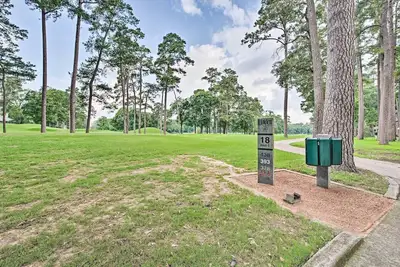 Image de Lovely 2-bedroom, 2-bathroom condo, on Golf Course, in Montgomery