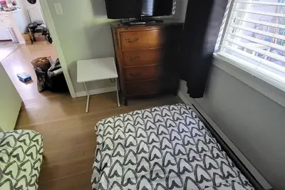 Image de Suite in a home on the water