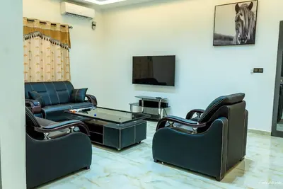 Image de Chic 1-bedroom with Ac and WiFi in awesome Lomé security agent