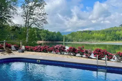 Image de Views! Mountain Sunsets & Stars! The House on the Cove