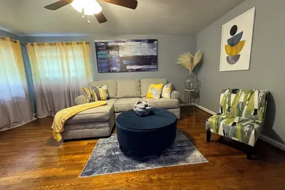 Image de Quiet, safe and serene unit with lots of charm in a great location in Cincinnati