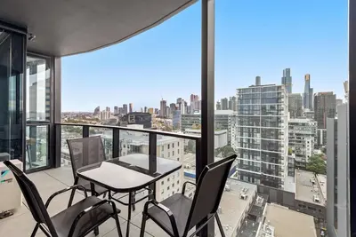 Image de High-Rise Inner-City 2-Bed with Sauna, Gym & Spa