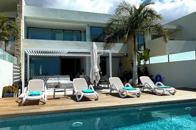 Image de Villa Neveda (Adeje) - 4 bedrooms - Sea view & Pool