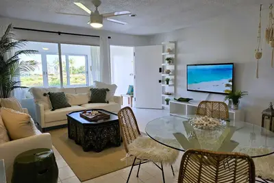 Image de One Bedroom Beach Front at Sapphire Beach Sleeps 5