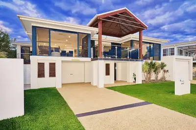 Image de Riverside Luxury : 4  Br, 2  Ba House in Port Macquarie, Sleeps 8