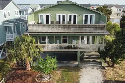 Image de Spacious ocean-view 4-Br house in Sunset Beach, 1 min walk to beach
