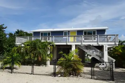 Image de Open For 2025 Lobster Season! Nice 2-bedroom Canal Home in serene Big Pine Key!