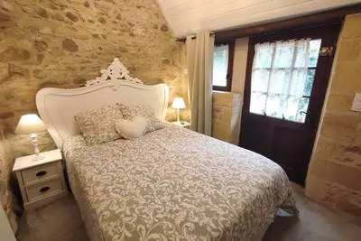 Image de Les Charmes de Sarlat, chambre d'hôtes : piscine et jardin, à 5 min de Sarlat!