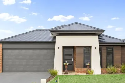 Image de Seabreeze Terrace - Modern home in the coastal town of St Leonards.