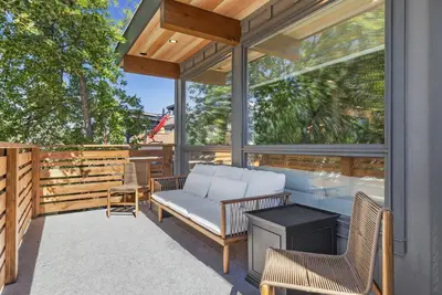 Image de Sisters' Summit - 5bd/4ba, Stunning Mountain Views / Private Hot tub + Bbq
